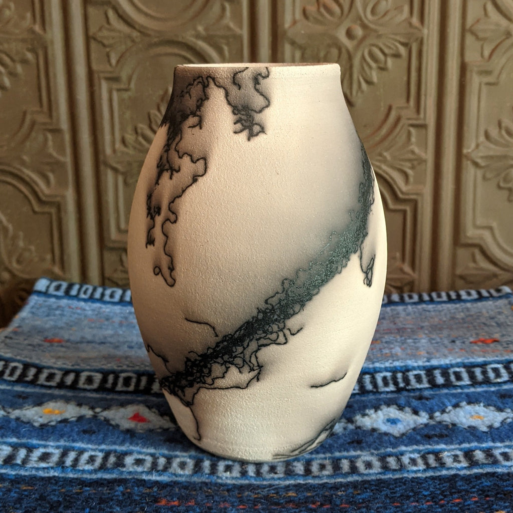 White Horsehair Vase by Jim Calhoun GF-0144