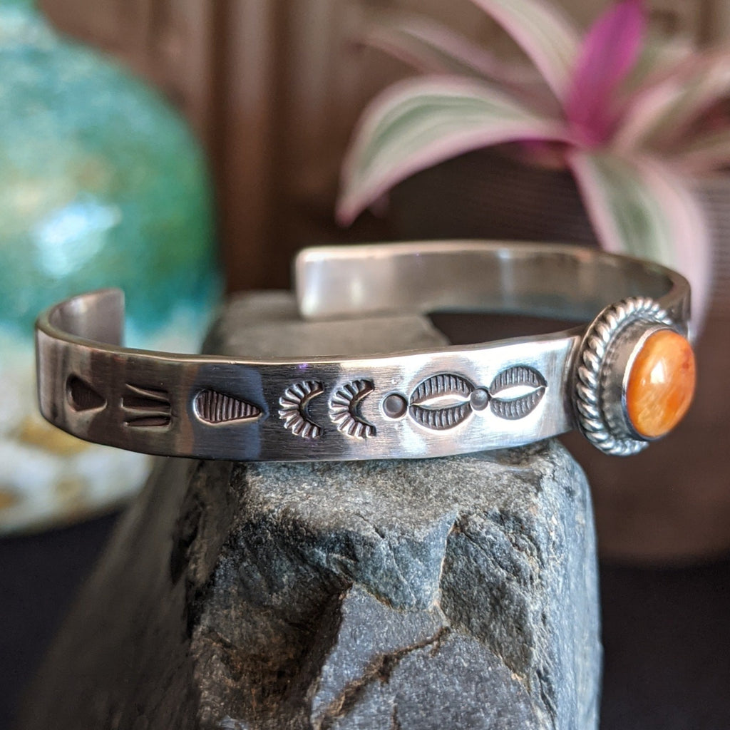 Navajo Made Orange Spiny Oyster Shell Sterling Silver Cuff GJ-BRC-0053