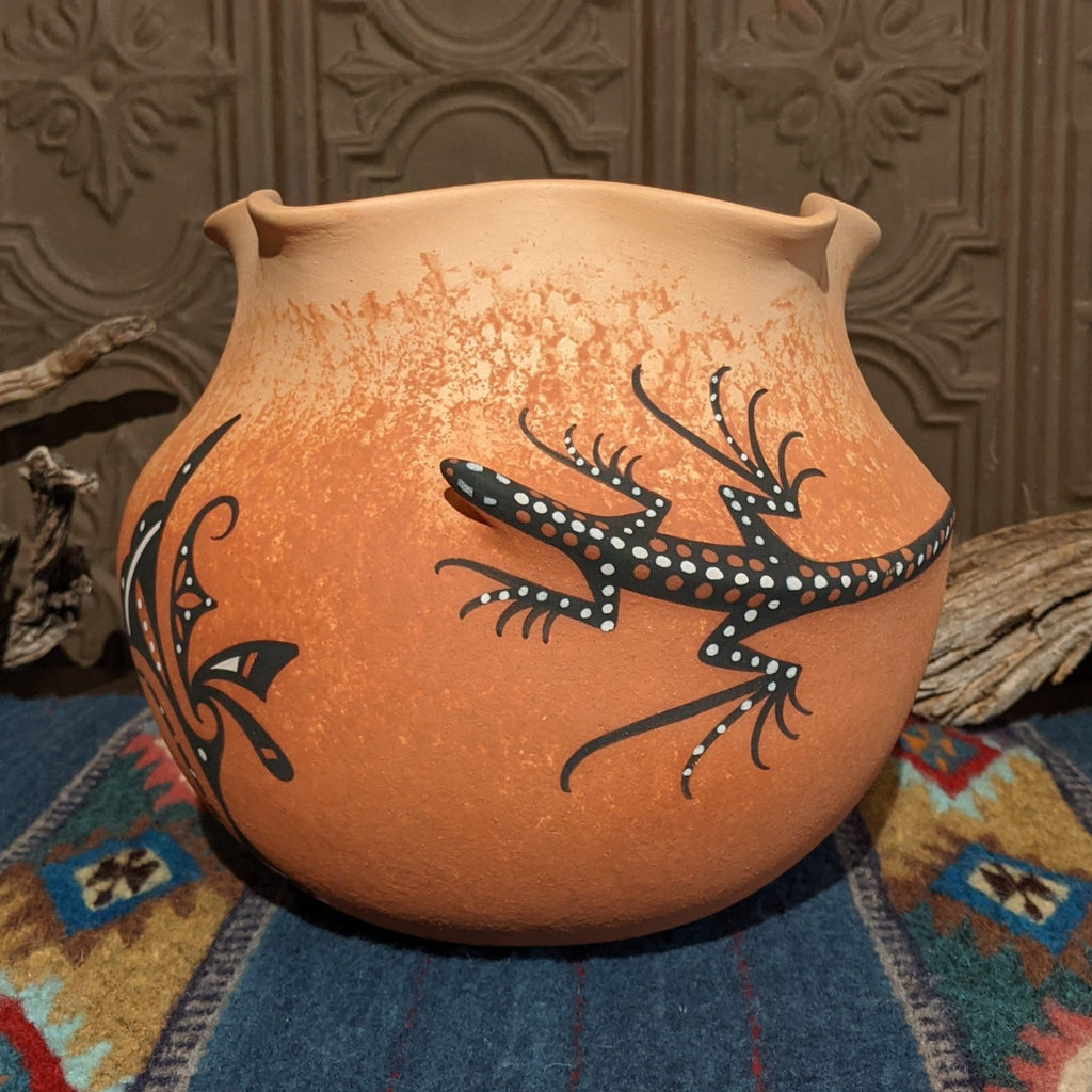 Lizard Zuni Pottery by Lorenda Cellicion SWT-POT-0001