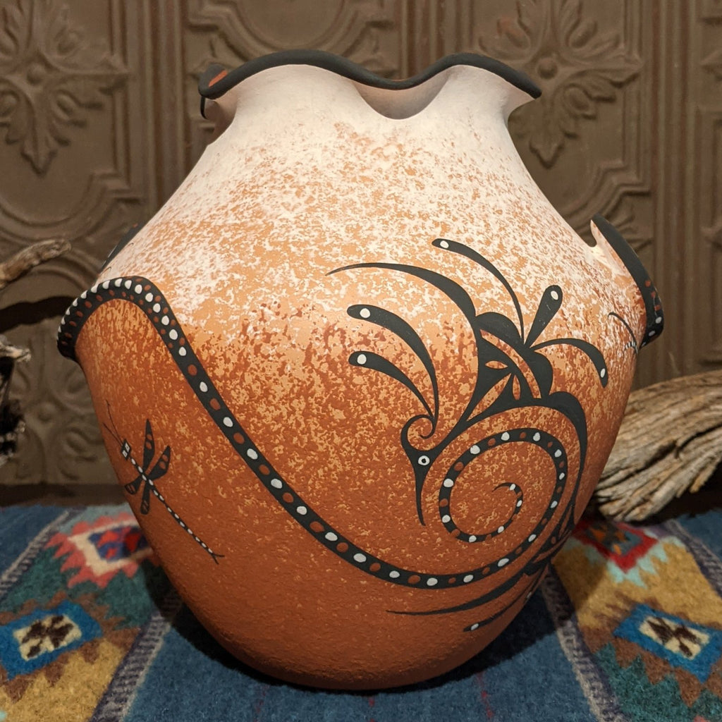 Lizard Zuni Pottery by Deldrick Cellicion SWT-POT-0002