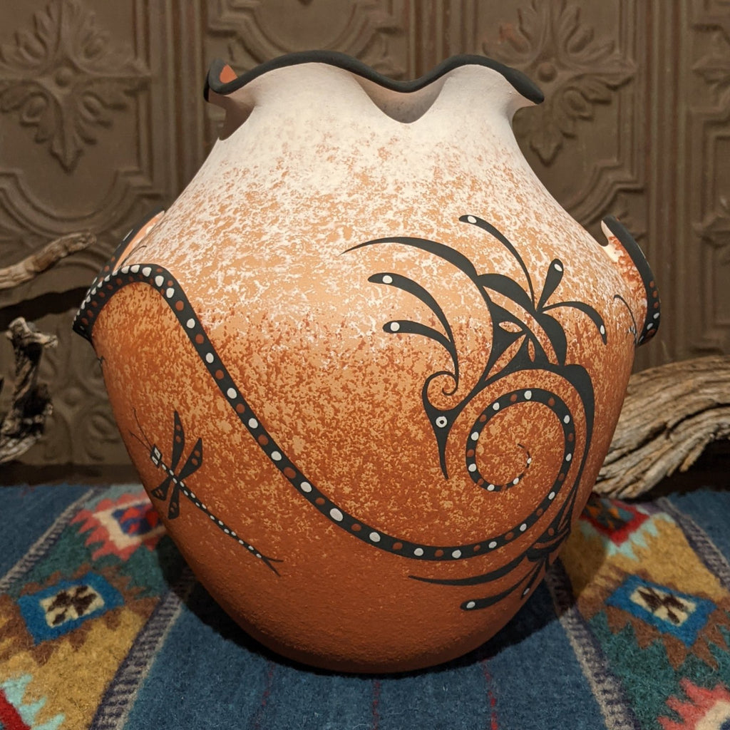 Lizard Zuni Pottery by Deldrick Cellicion SWT-POT-0002