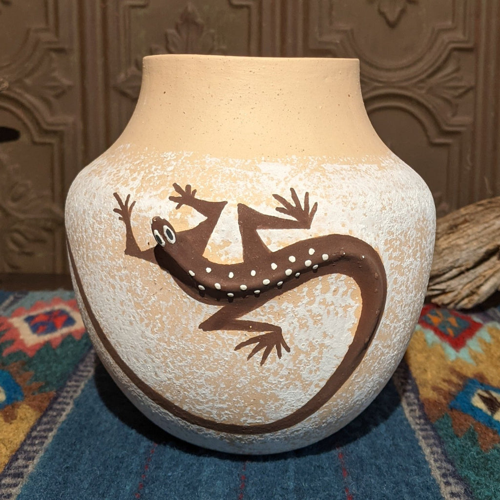 Brown Lizards Zuni Pottery by Tara Edaakie SWT-POT-0008