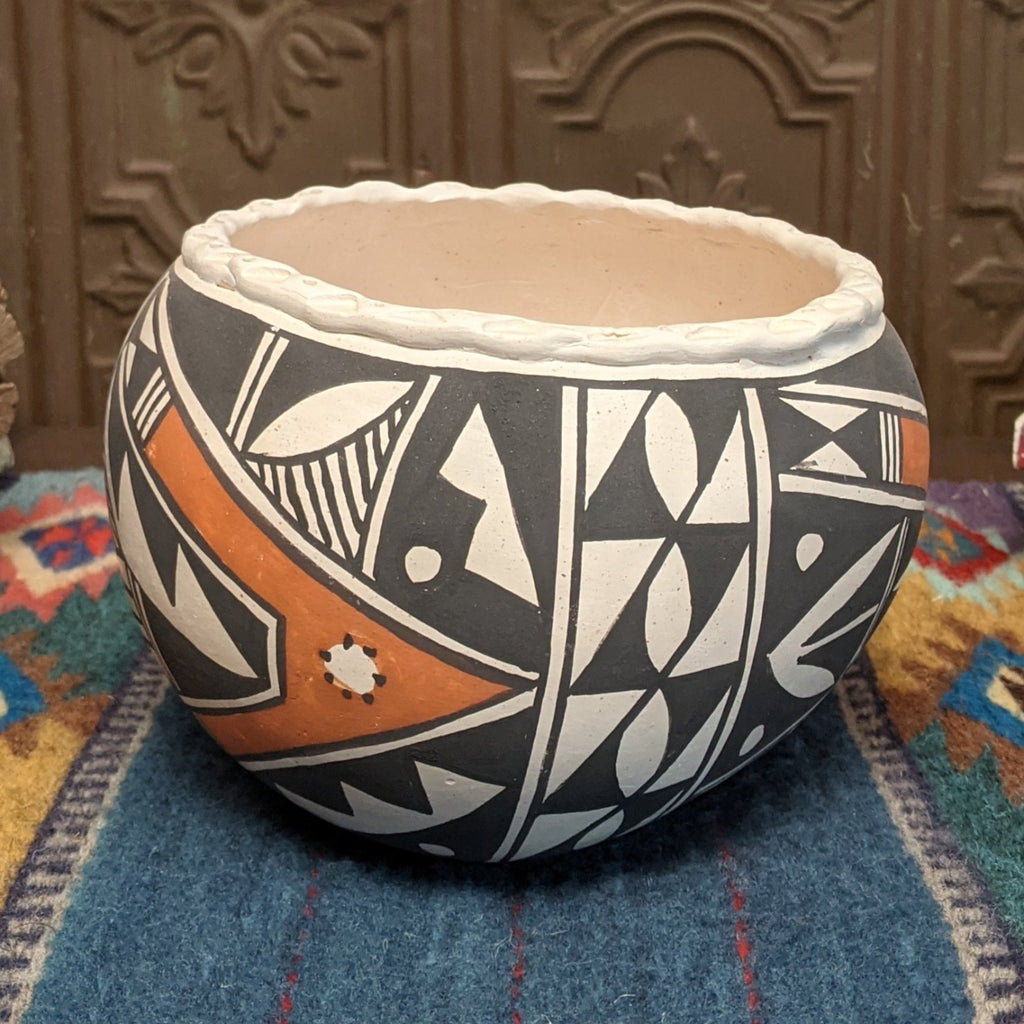 Acoma Pottery by Joyce Leno SWT-POT-0013