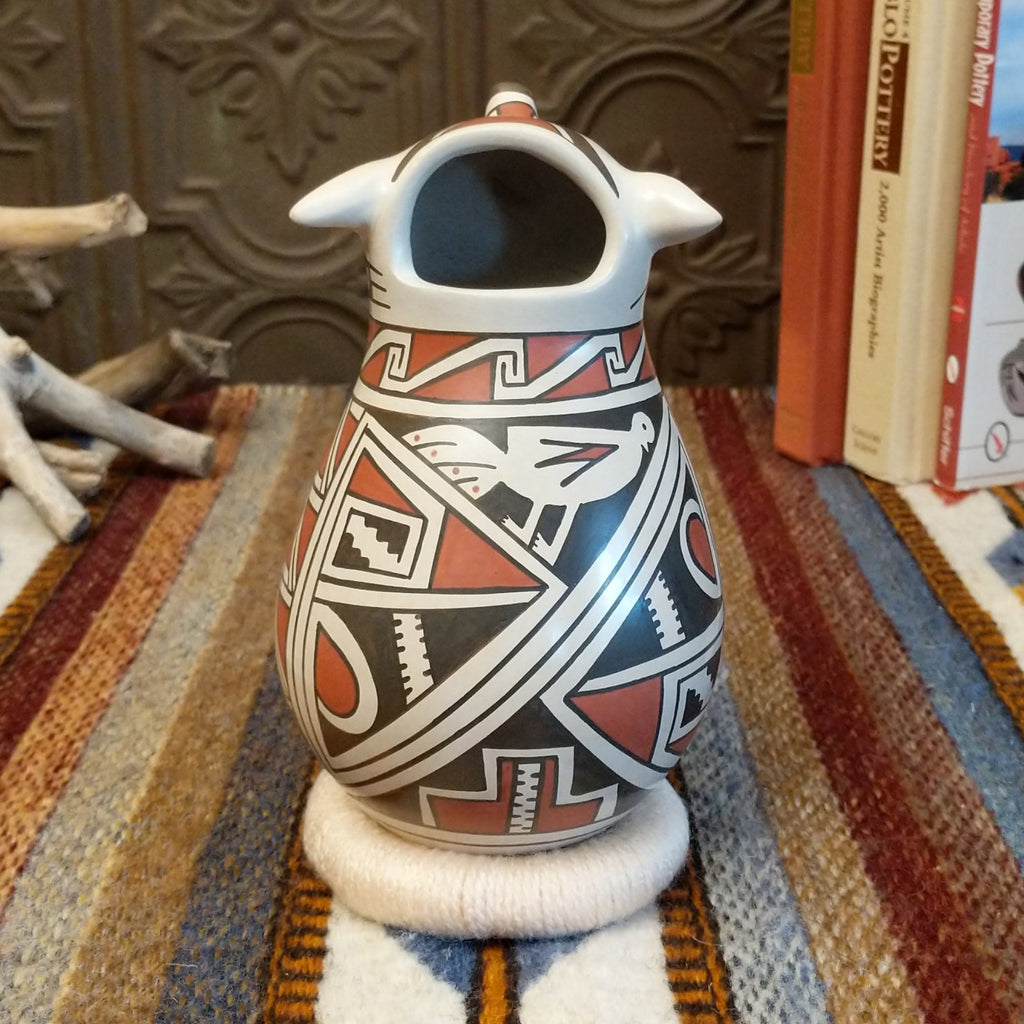 Mata Ortiz Coyote Pottery by Lourdes Villalba SWT-POT-0061