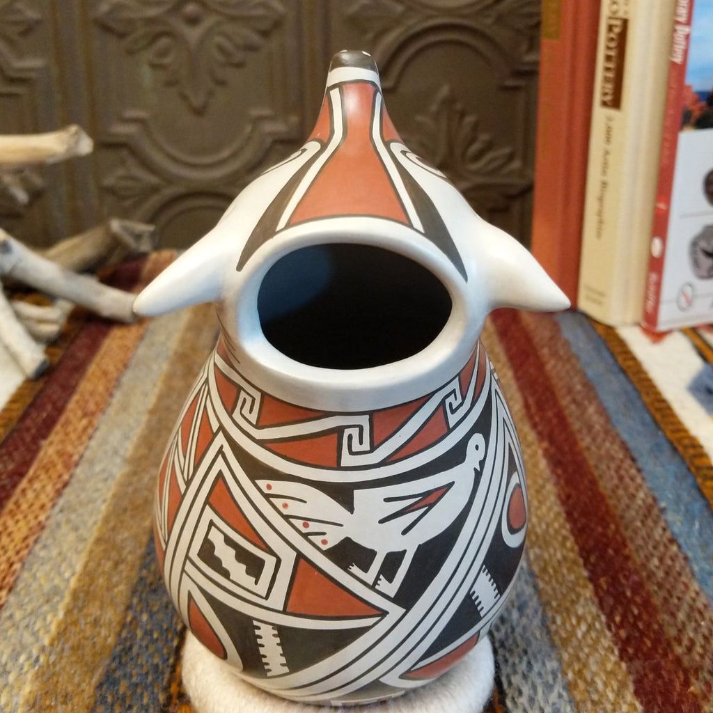 Mata Ortiz Coyote Pottery by Lourdes Villalba SWT-POT-0061