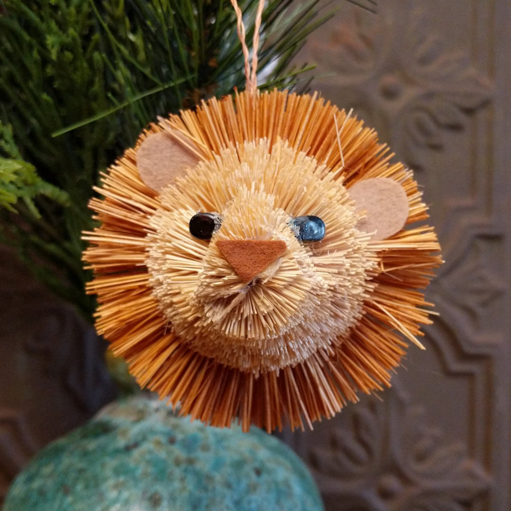 Lion Head Bristle Brush Ornament GF-ORN-BRUSHBB81