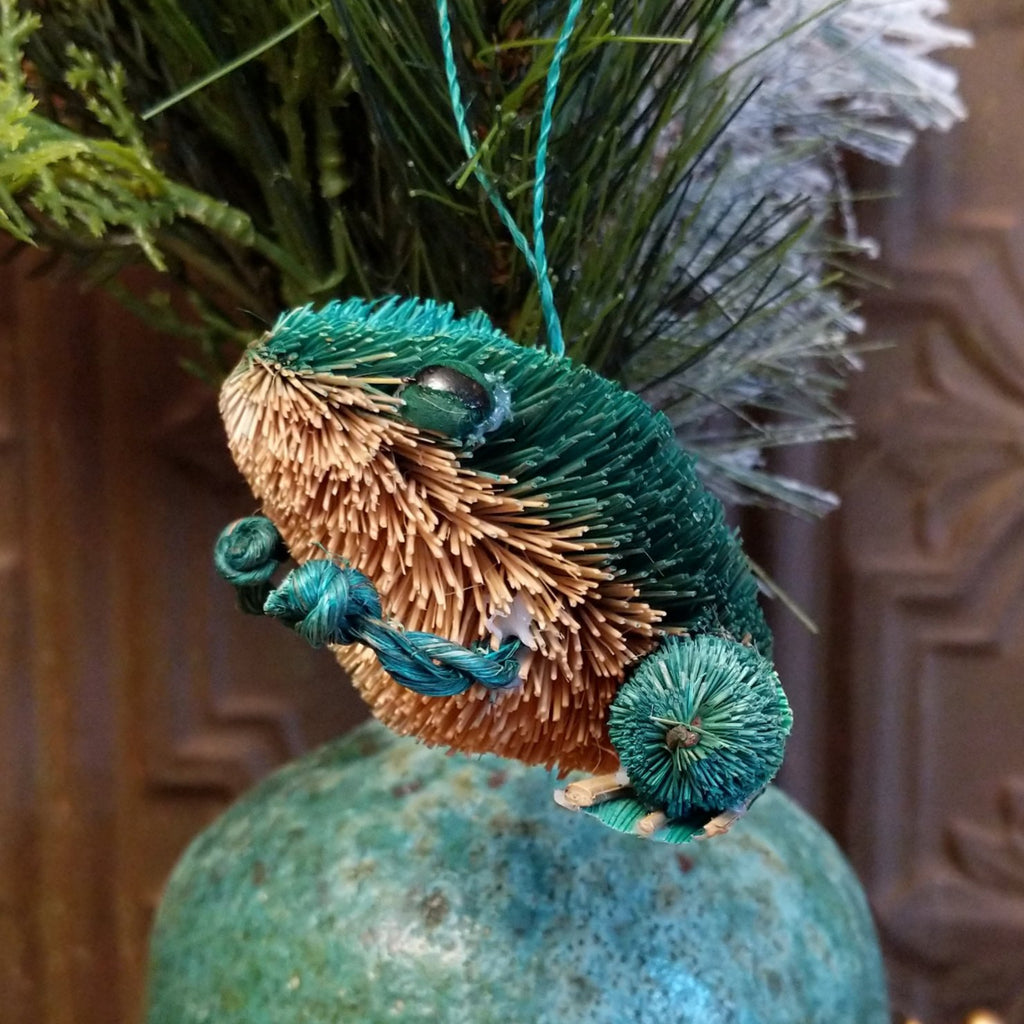 Green Frog Bristle Brush Ornament GF-ORN-BRUSHOR37