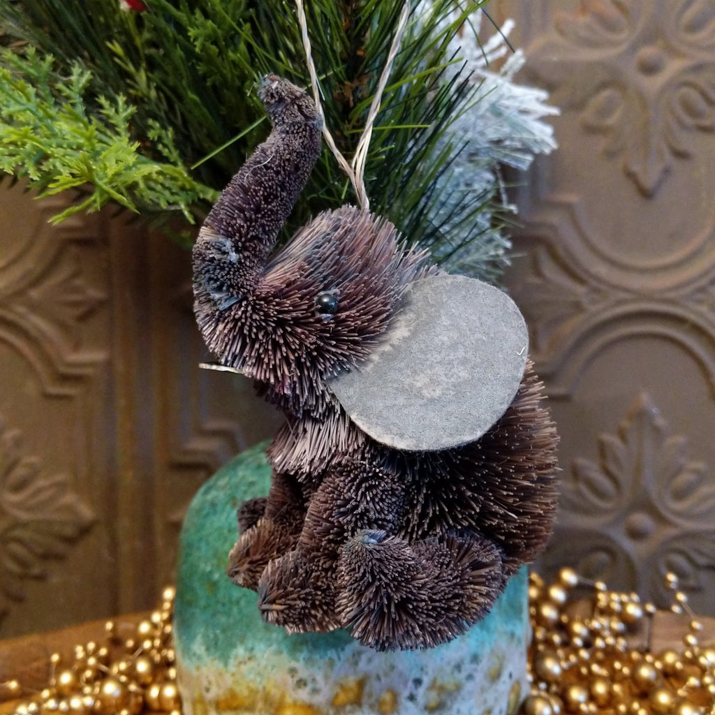 Sitting Elephant Bristle Brush Ornament GF-ORN-BRUSHBET06