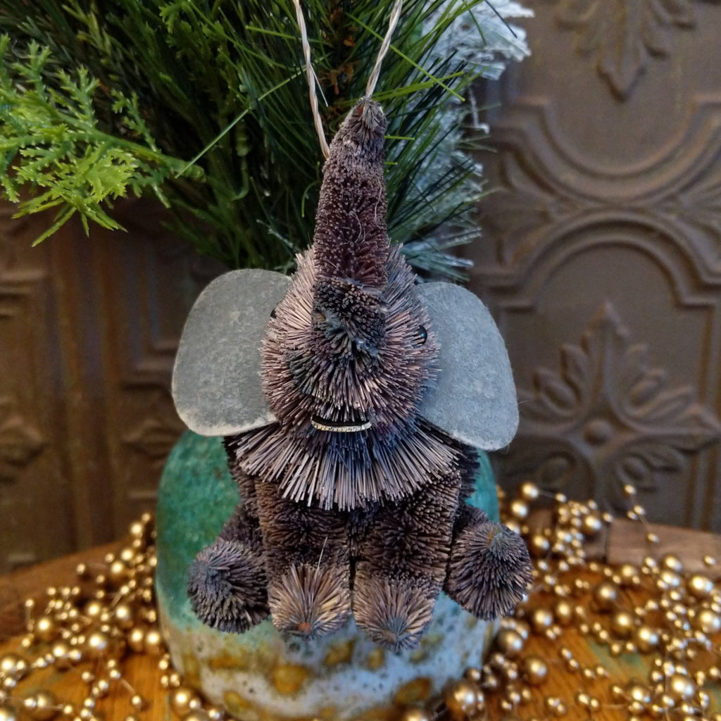 Sitting Elephant Bristle Brush Ornament GF-ORN-BRUSHBET06