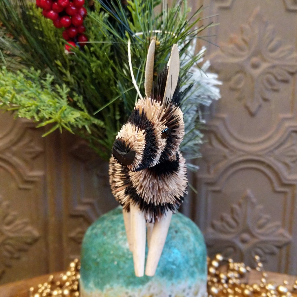 Zebra Bristle Brush Ornament GF-ORN-BRUSHARTOR86