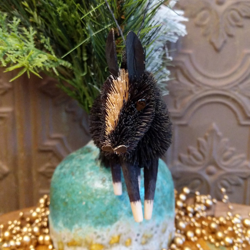 Black Horse Bristle Brush Ornament GF-ORN-BRUSHOR80B