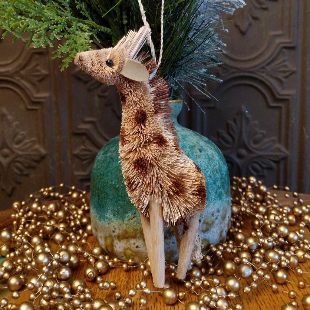 Giraffe Bristle Brush Ornament GF-ORN-BRUSHOR61