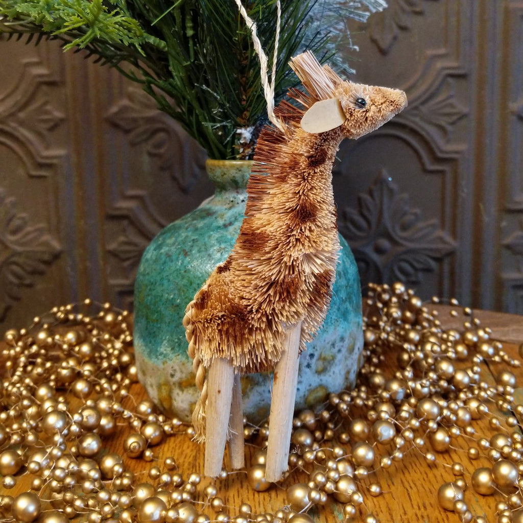 Giraffe Bristle Brush Ornament GF-ORN-BRUSHOR61