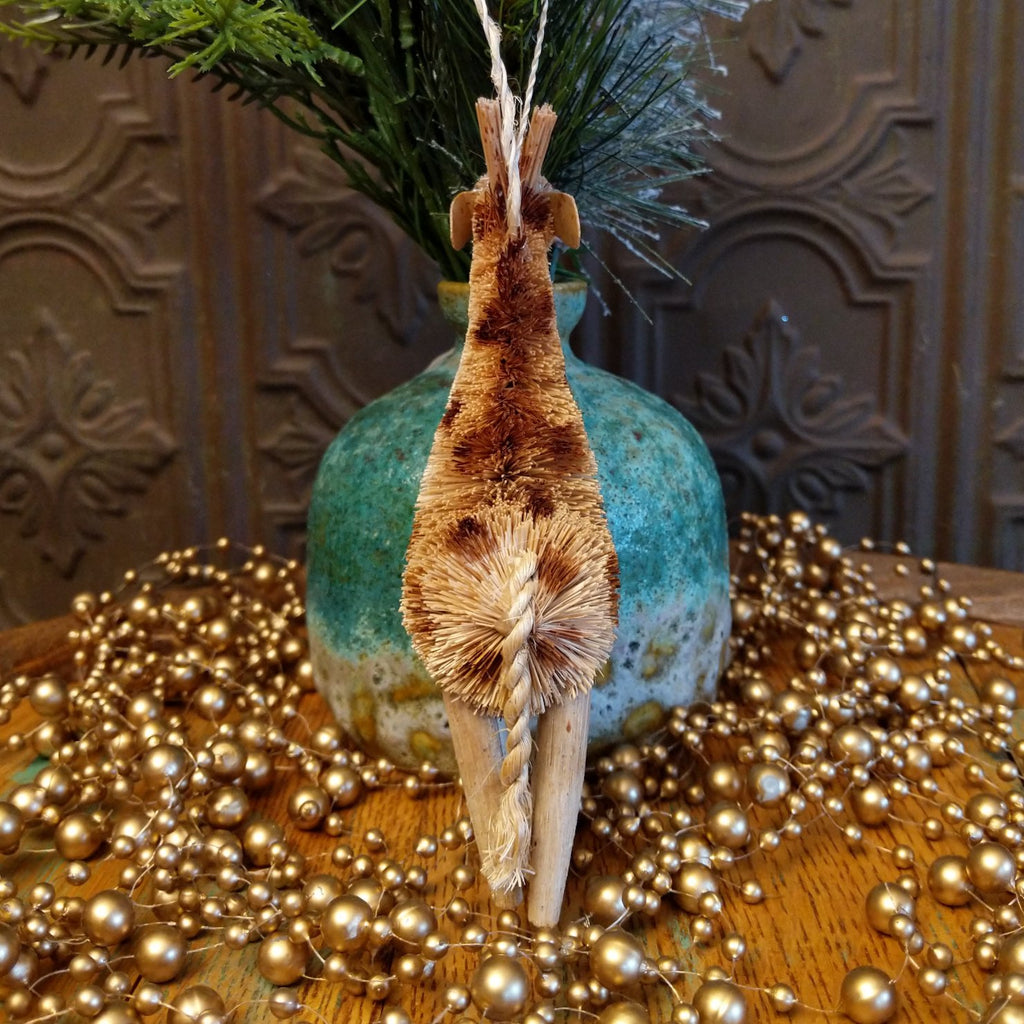 Giraffe Bristle Brush Ornament GF-ORN-BRUSHOR61