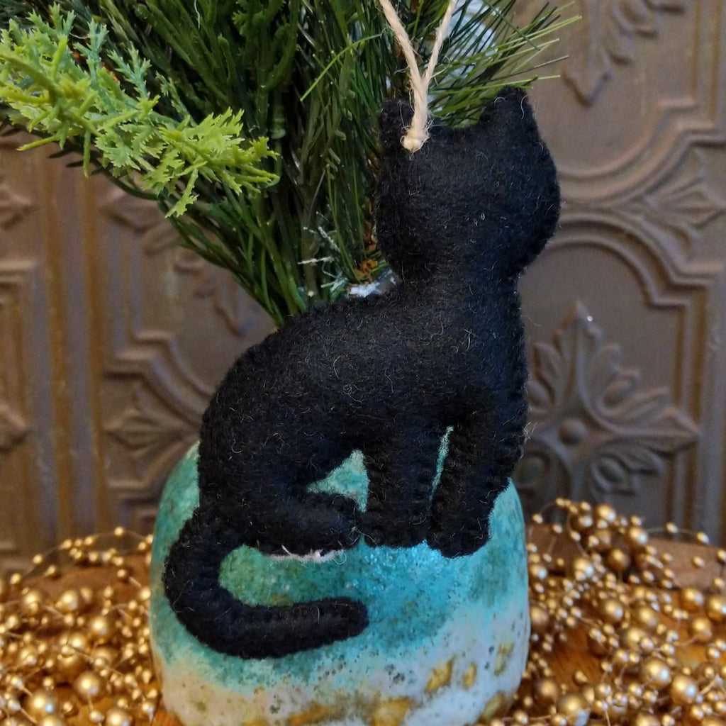 Tuxedo Cat Felt Ornament GF-ORN-FO228