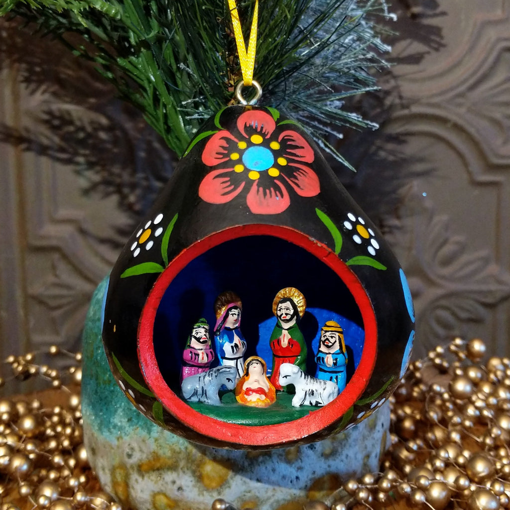 Peruvian Black Nativity Gourd Ornament GF-ORN-0006