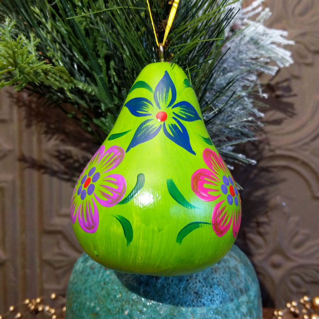 Peruvian Green Nativity Gourd Ornament GF-ORN-0008