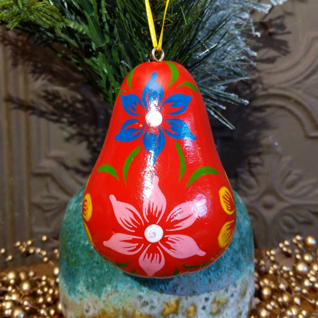 Peruvian Red Nativity Gourd Ornament GF-ORN-0009