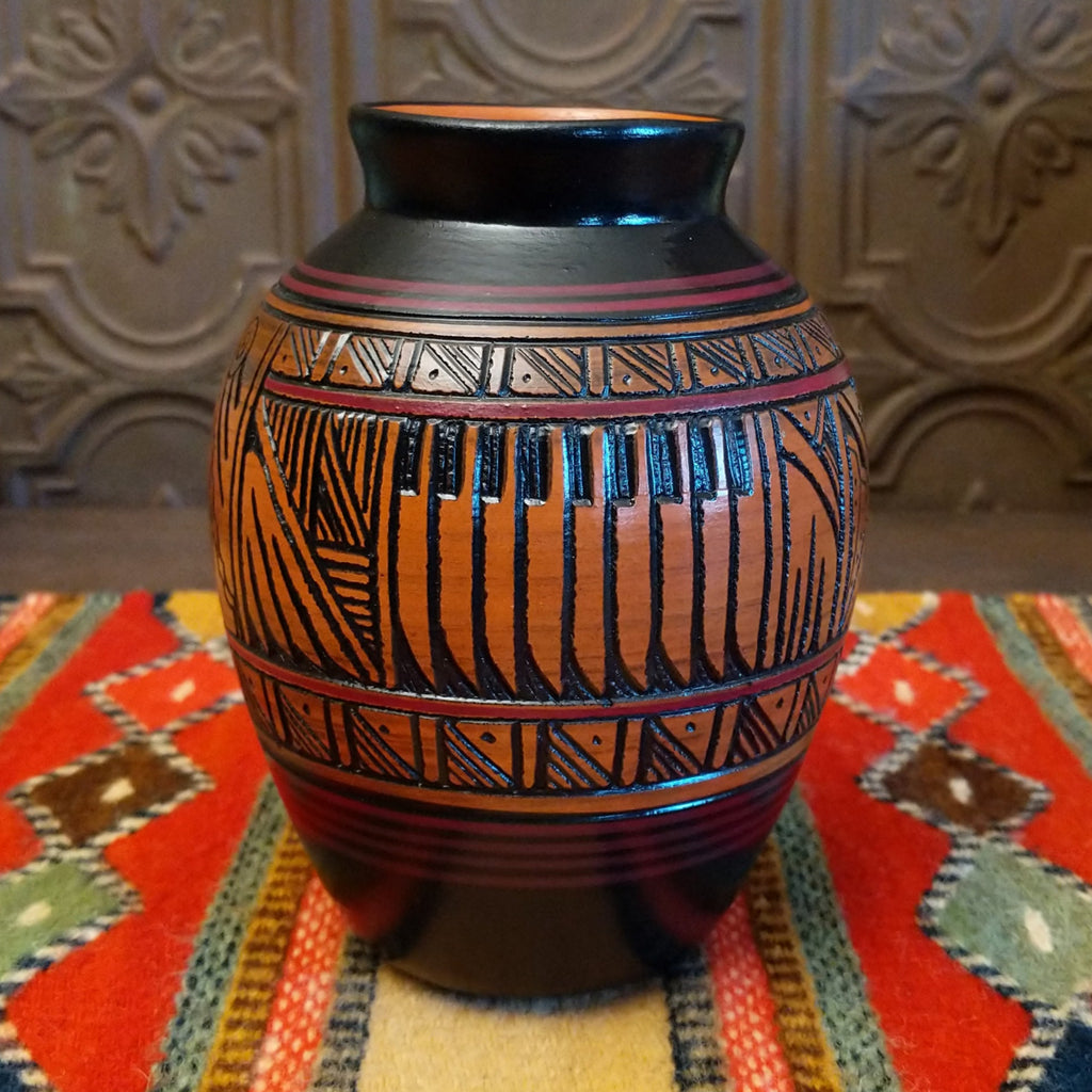 Navajo Wolf Pottery by Paul Lansing SWT-POT-0068