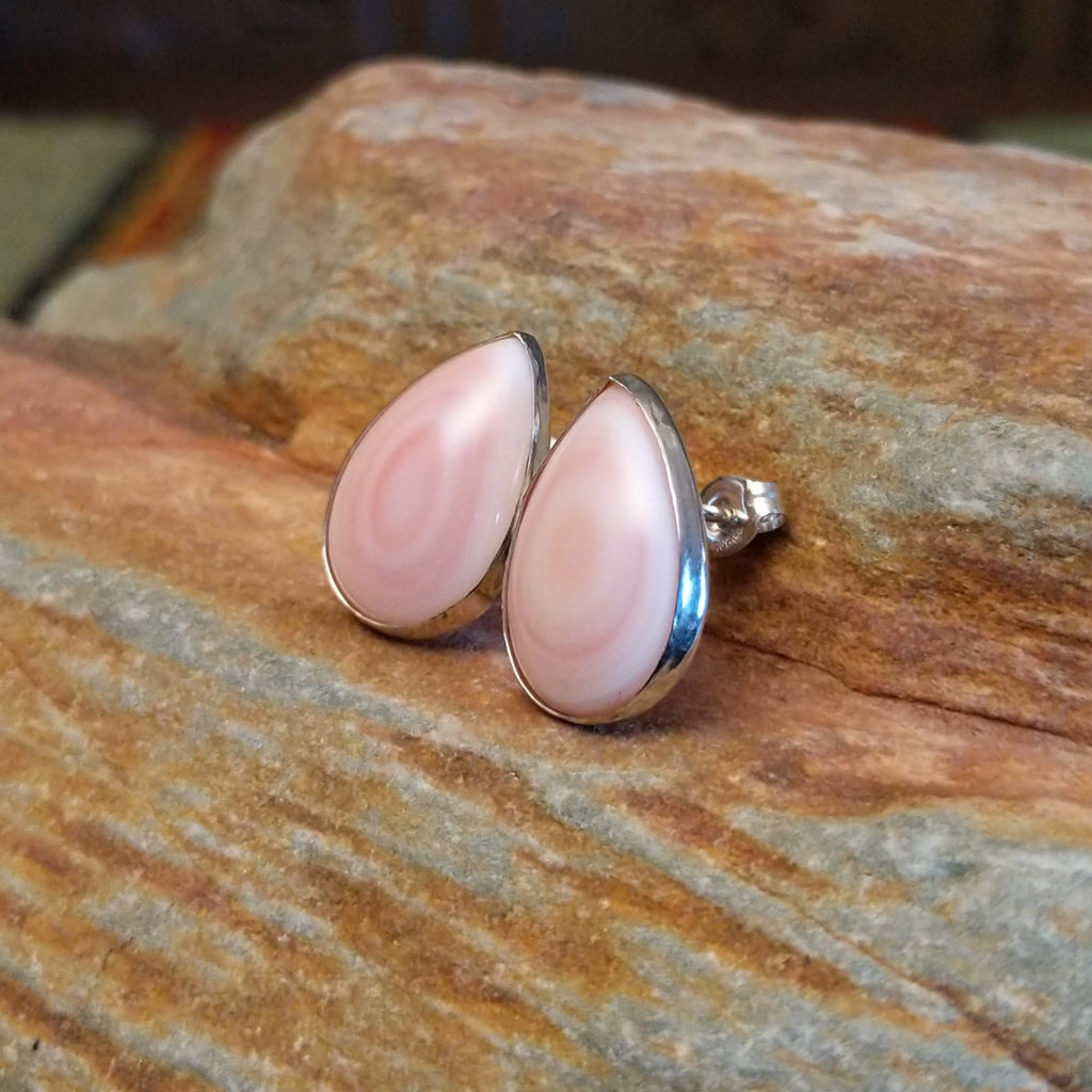 Navajo Made Pink Conch Shell Teardrop Earrings SWSG-ERN-0034