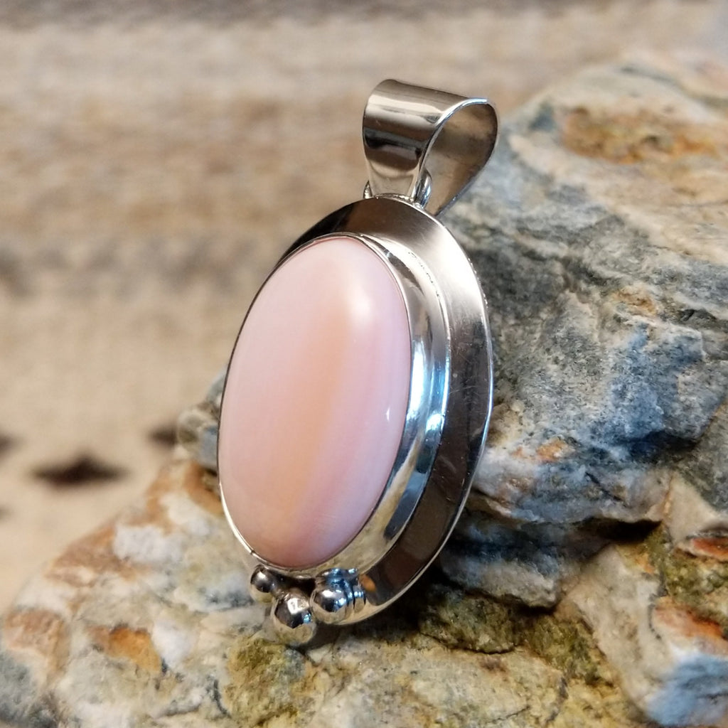 Navajo Made Pink Conch Shell Pendant by A.P. GJ-PND-0084