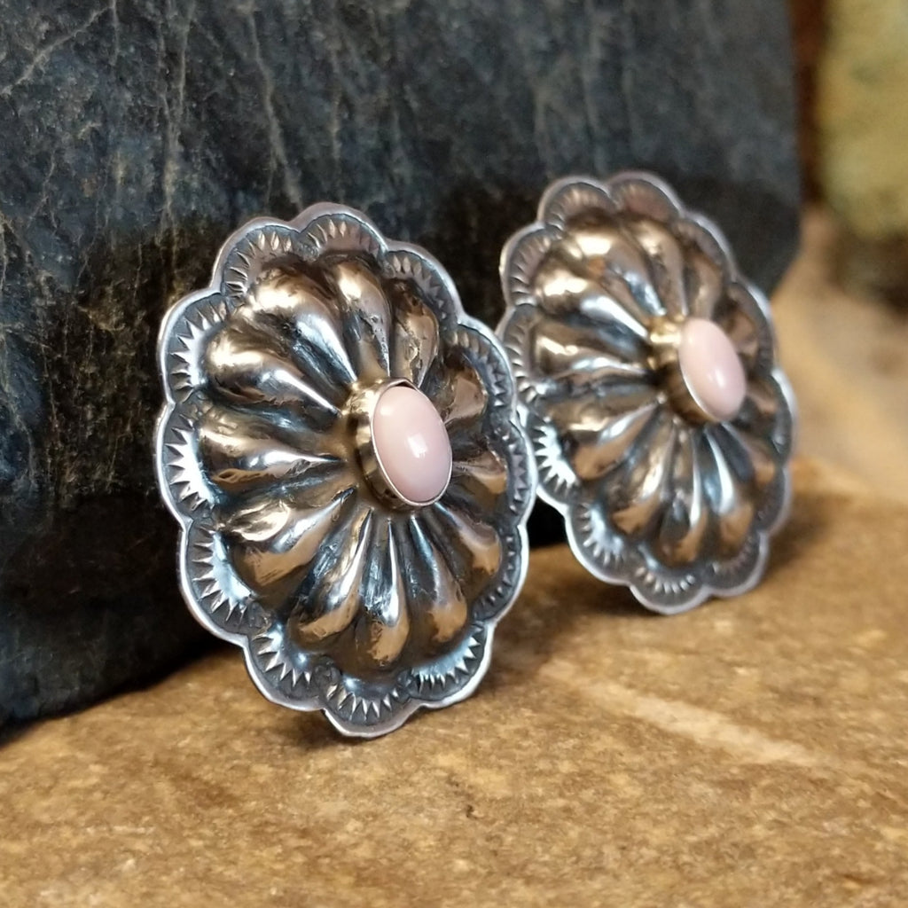 Pink Conch Shell Earring by Rita Lee GJ-ERN-0075