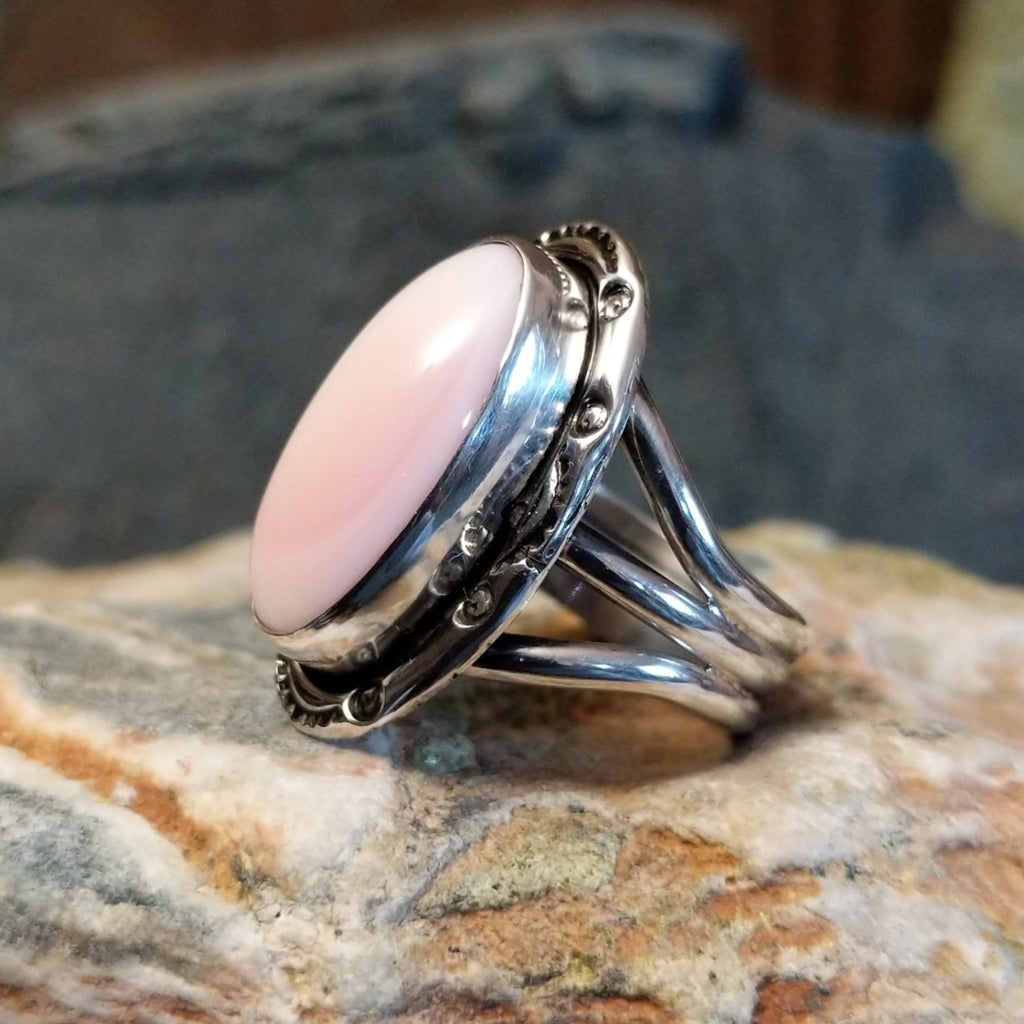 Long Oval Pink Conch Shell Ring by Terry Wood GJ-RNG-0080